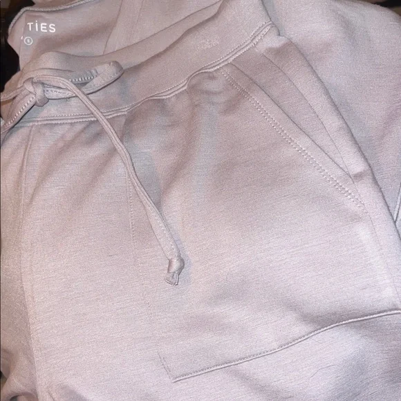 SOFTiES PureDream Short Raglan Sleeve V-Neck Lounge Set in GREY - NWT